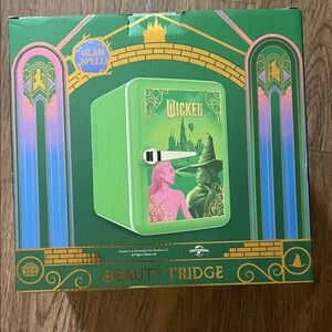 Wicked Beauty Fridge - Green
